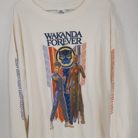 Marvel Studios Wakanda Forever Black Panther Crewneck Oversized M Sweatshirt - Picture 3 of 6